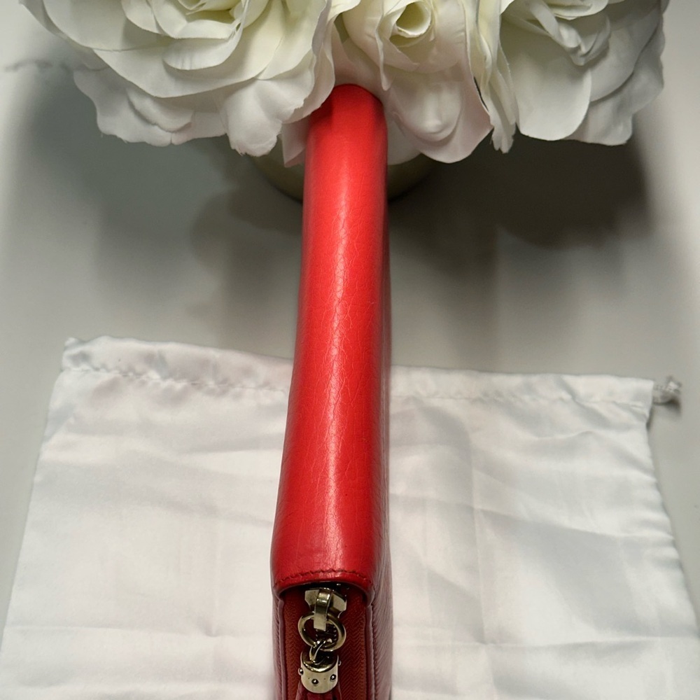 Gucci Red Coral Soho Interlocking GG Leather Zip Around Wallet + Gucci Dusty - Picture 9 of 16